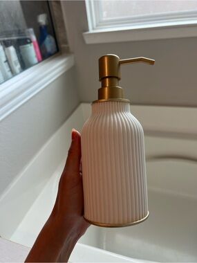 Ribbed White Ceramic Soap Dispenser with Gold Pump